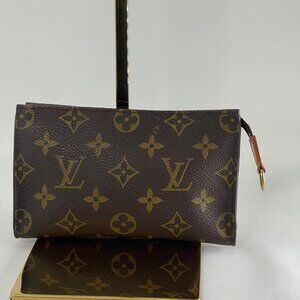Authentic Louis Vuitton Toiletry 17 Accessory Monogram Canvas Pochette Bag